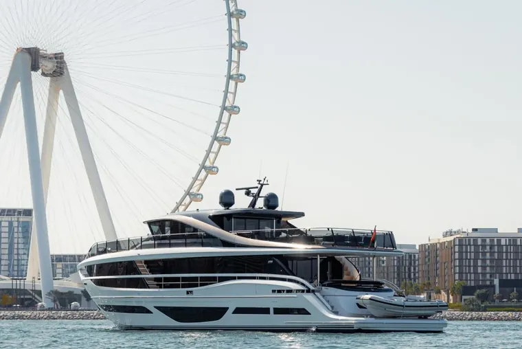 Princess 95X Super-flybridge 95