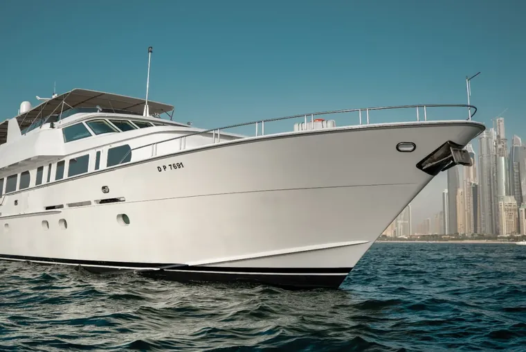 Hatteras Poseidon 118