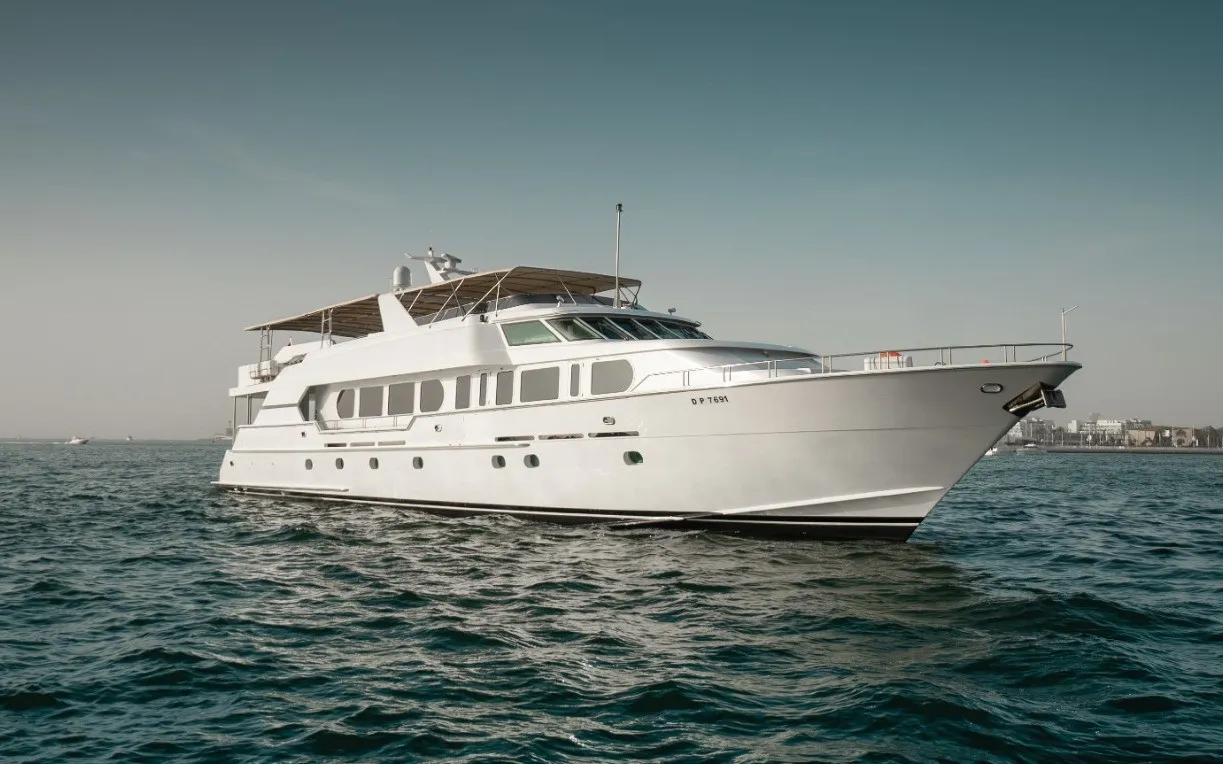 Hatteras Poseidon 118 — фото 3